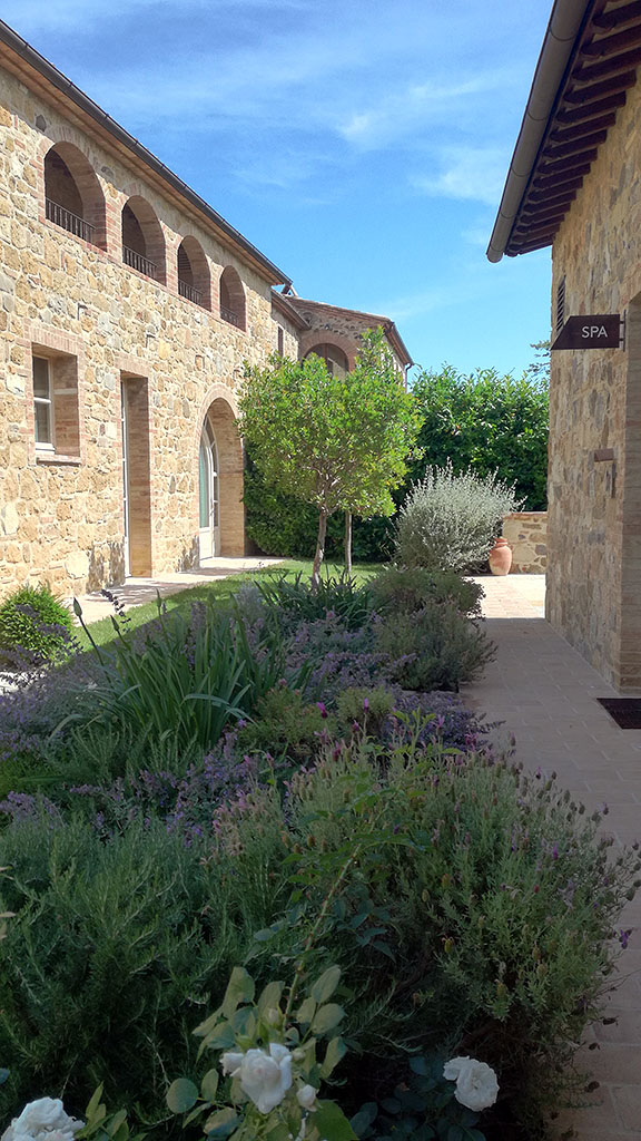 Spirito Italiano la meraviglia multisensoriale di Capanna in Montalcino