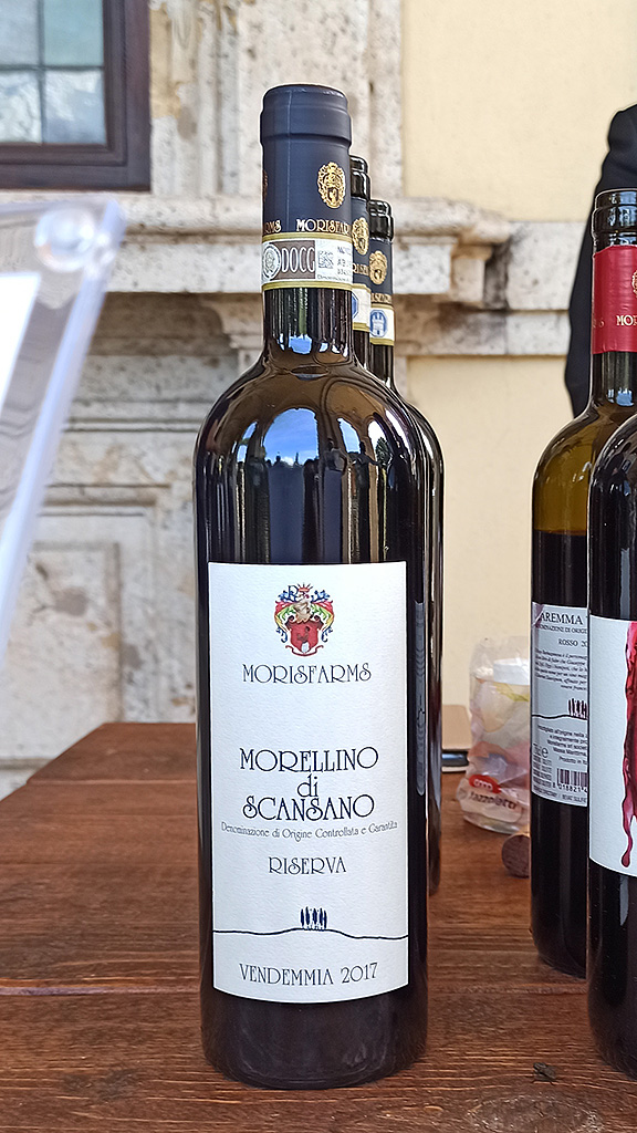 Spirito Italiano Intrigante passeggiata sul Red carpet della costa toscana vinicola