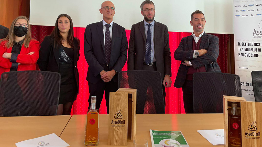 Spirito Italiano siria bottiglia green assodistil saida bernadet labrenta