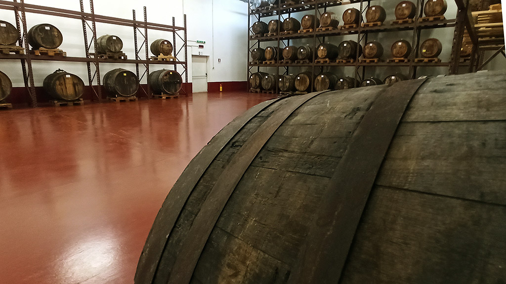 Spirito Italiano Silvio carta gin elio carta giniu Spirito Italiano Silvio carta gin elio carta giniu