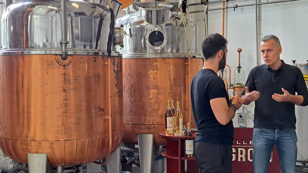 spirito italiano mixology spirits in vetrina negroni