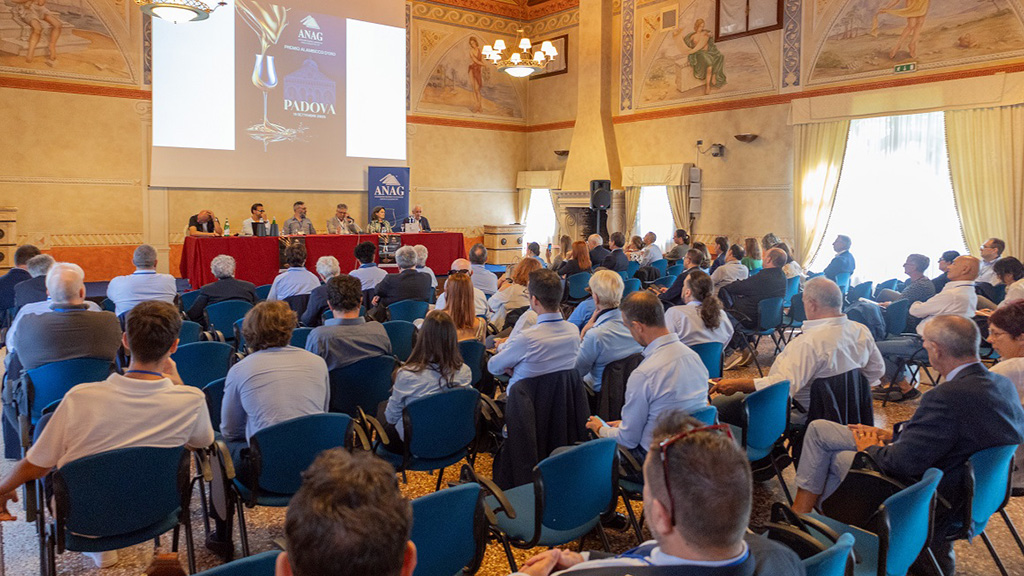 42 alambicco d'oro ANAG tavola rotonda - foto Ilaria Toniolo