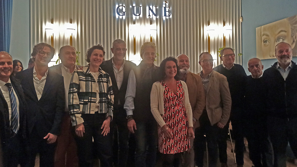 Spirito Italiano morellino,cuore Spirito Italiano morellino,cuore