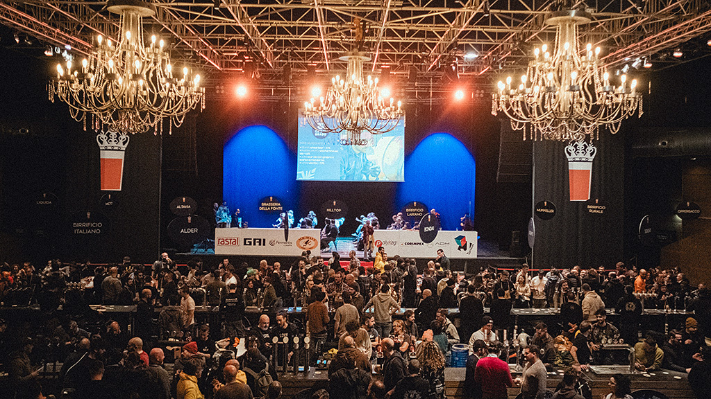 Spirito Italiano birraio,anno,birra artigianale Spirito Italiano birraio,anno,birra artigianale