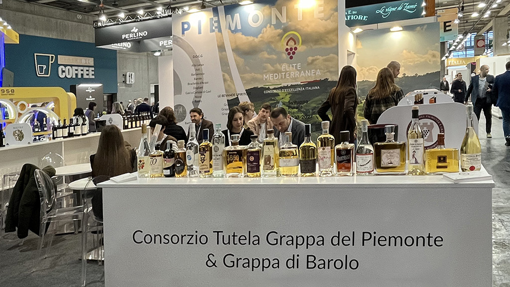 Spirito Italiano marolo,grappa piemonte © courtesy: Consorzio Tutela Grappa del Piemonte e Grappa di Barolo