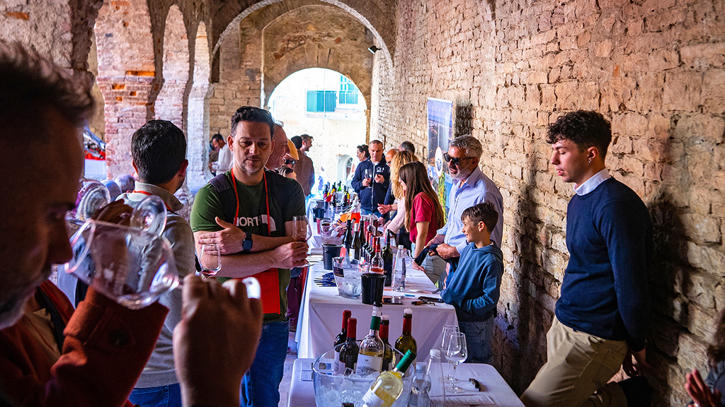 Spirito Italiano suber,wine Spirito Italiano suber,wine